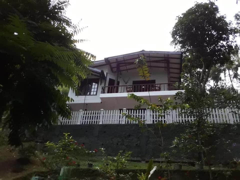 Villa25 Homestay Free Pick Up From The Centre Канди Экстерьер фото